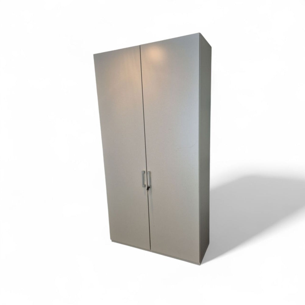 Steelcase garderobeskap, hvit