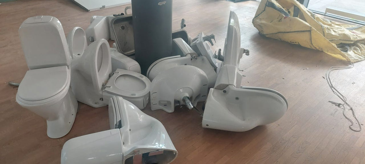 Servanter og toaletter