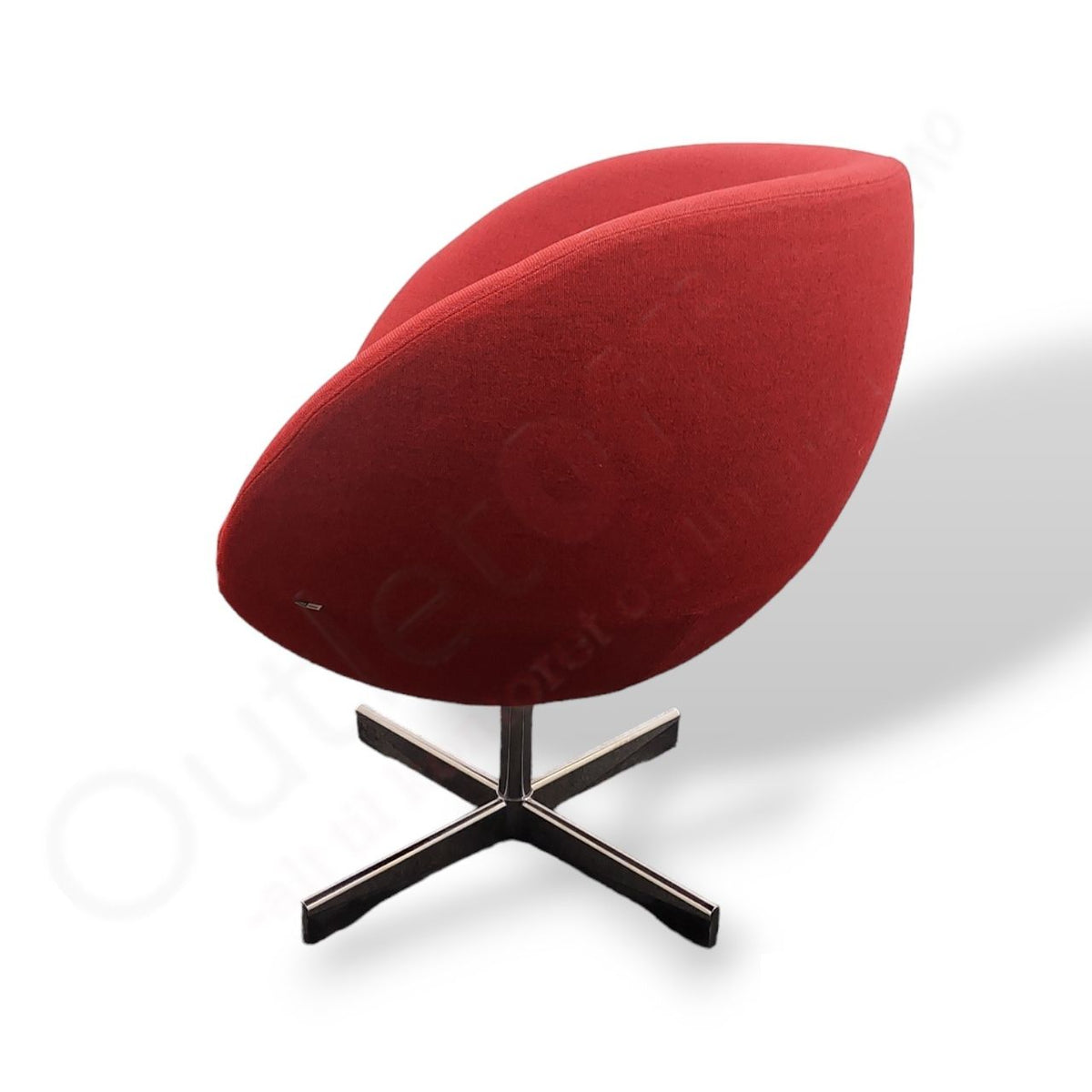 Fora form planet loungestol, rød