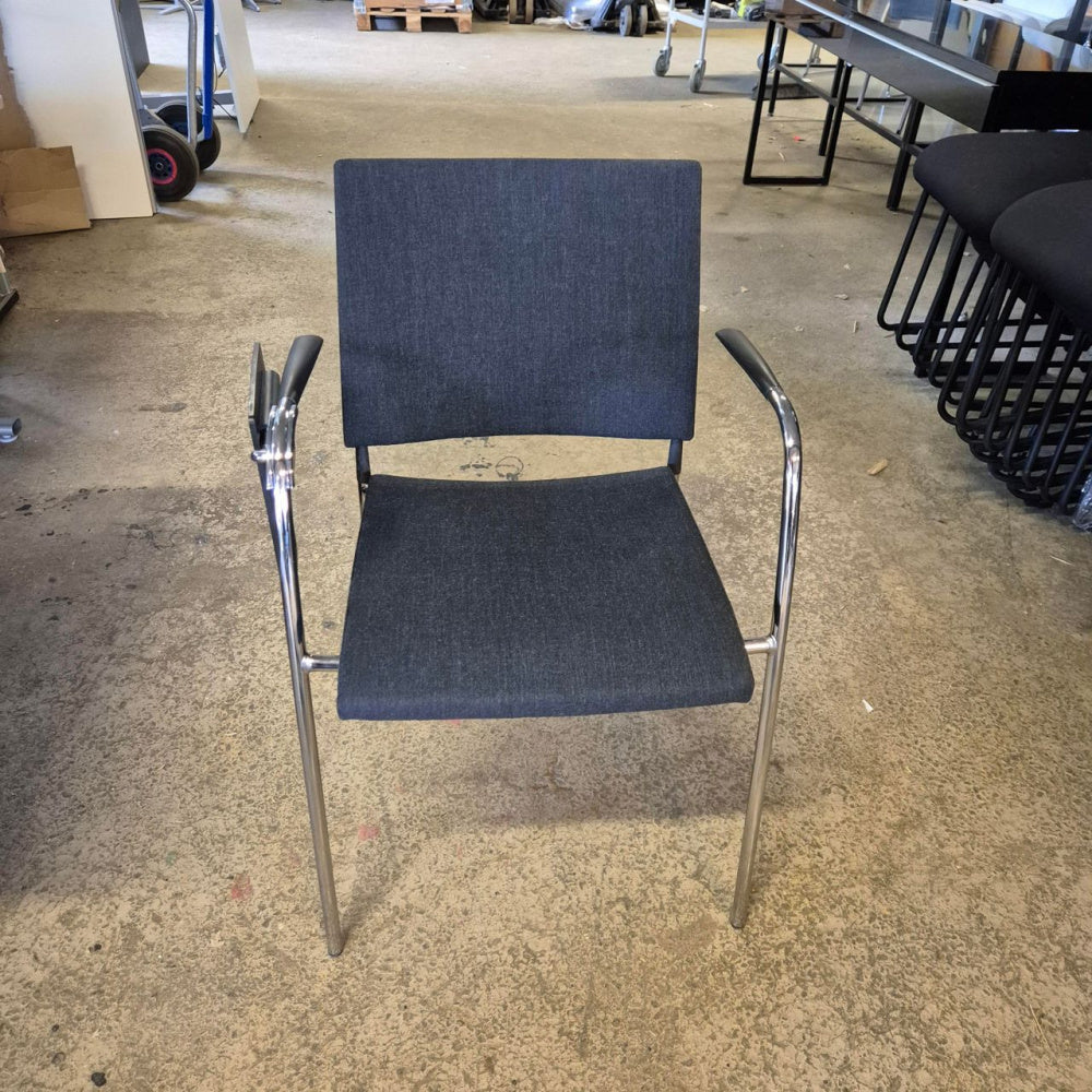 Lammhults spira konferansestol m/ notatbrett, sort