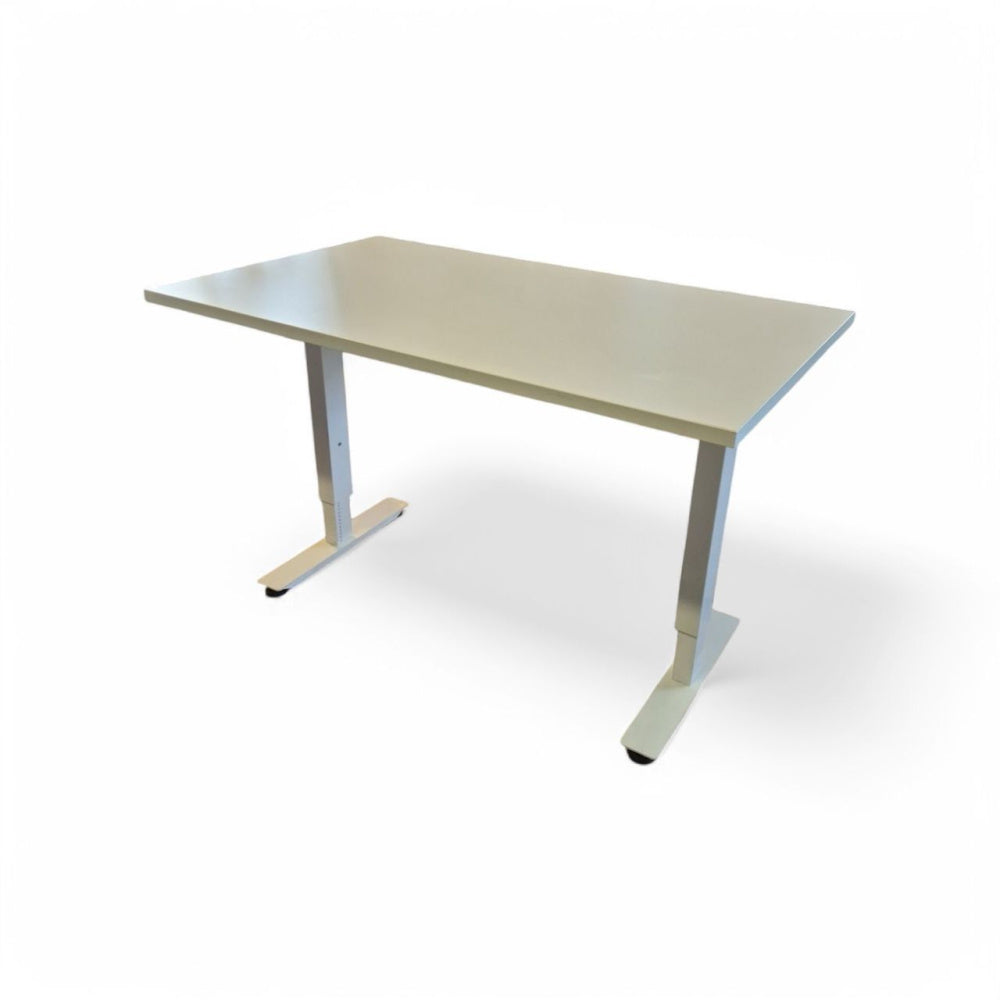 EFG Skrivebord 120x70cm, hvit
