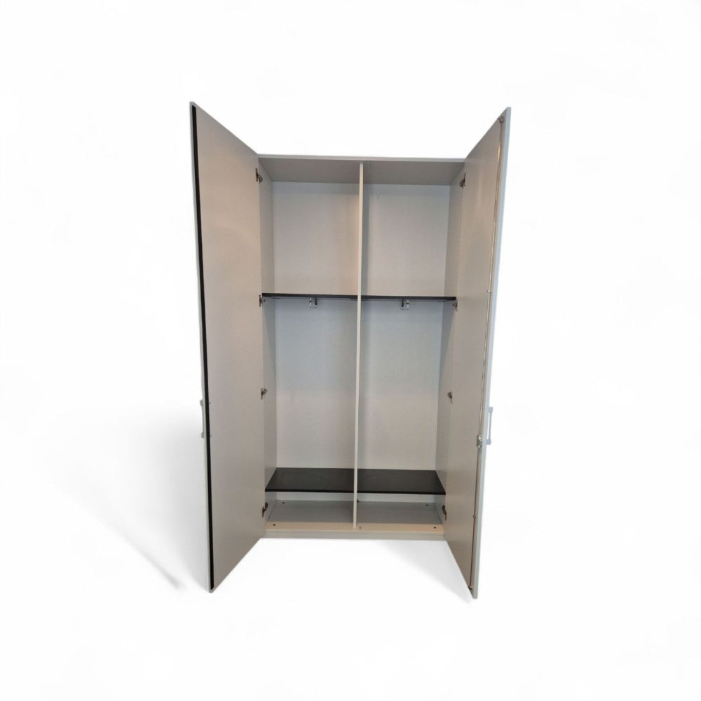 Steelcase garderobeskap, hvit