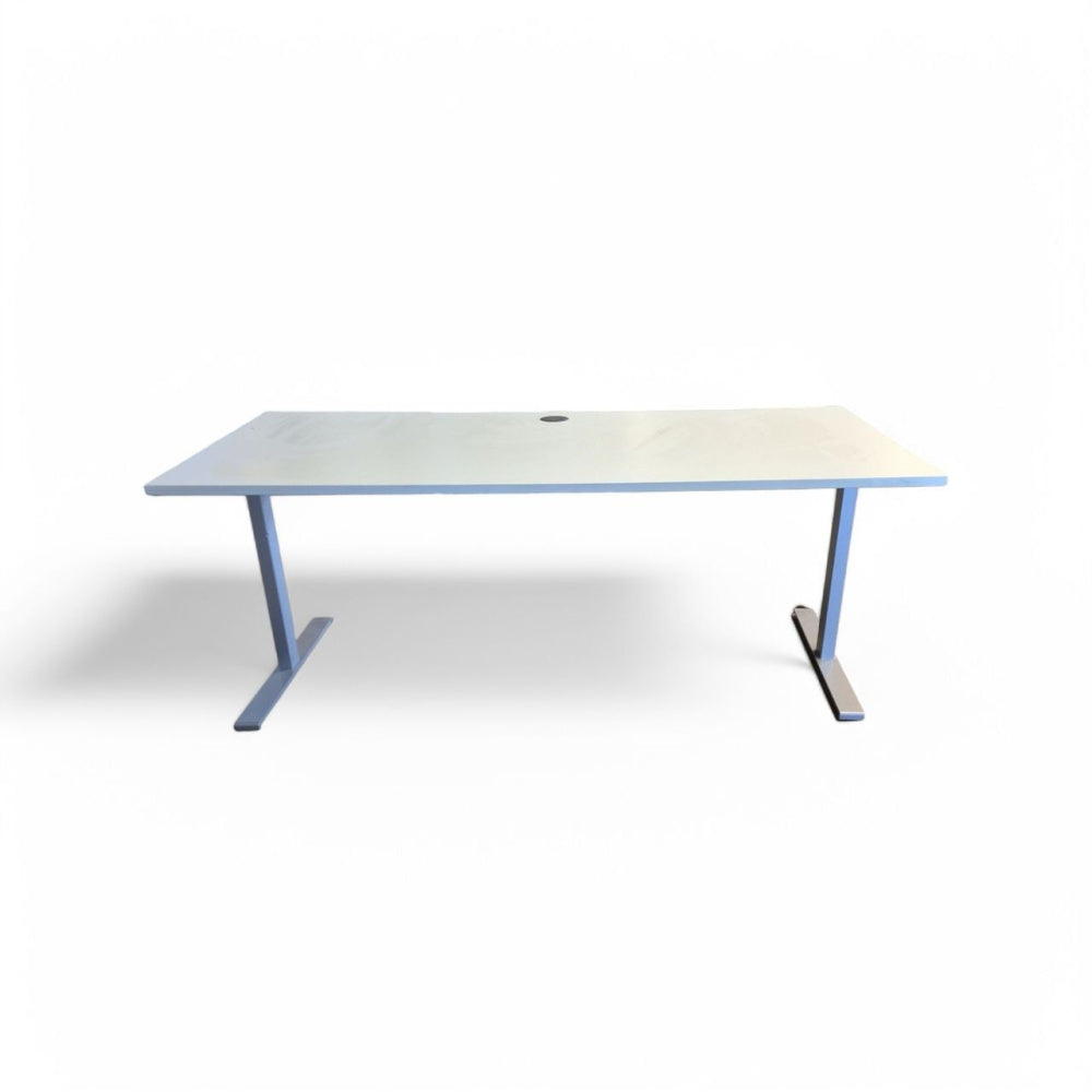 EFG Skrivebord 180x80cm, hvit