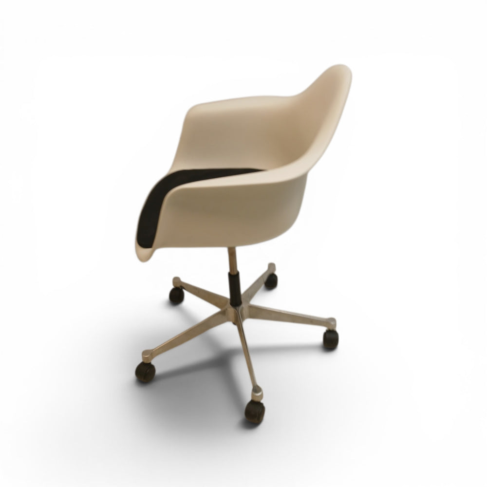 Vitra Eames RE Plastic stol, hvit/sort