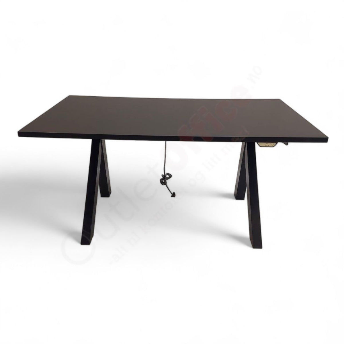 Upcycled skrivebord 140x80cm ny bordplate med brukt ragnars el.