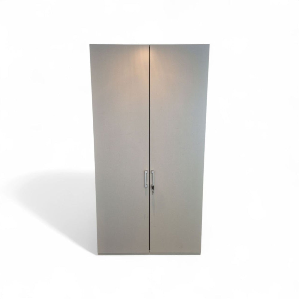 Steelcase garderobeskap, hvit